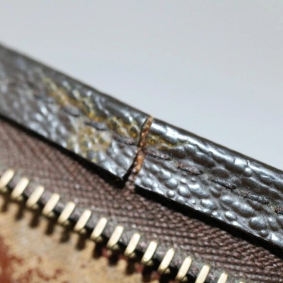 LOUIS VUITTON Monogram Poche Toilette 26 Pouch M47542 LV Auth 70085 - Picture 13 of 16